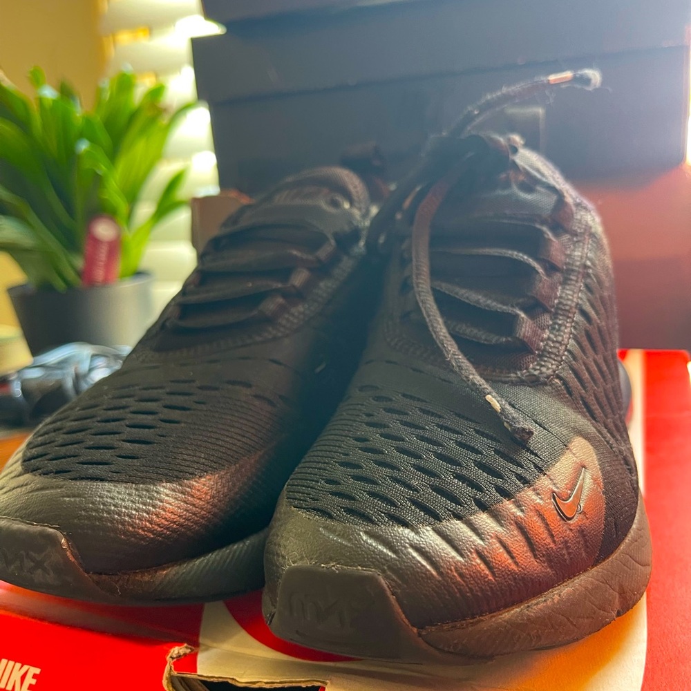 Nike Air Max 270